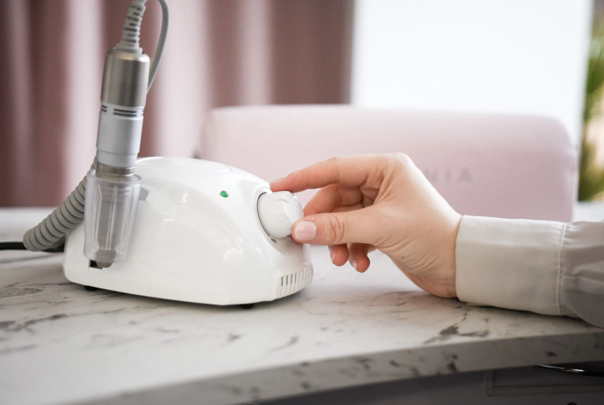 De Do's & Don'ts van een nagelfrees: zo houd je je toestel in topconditie!